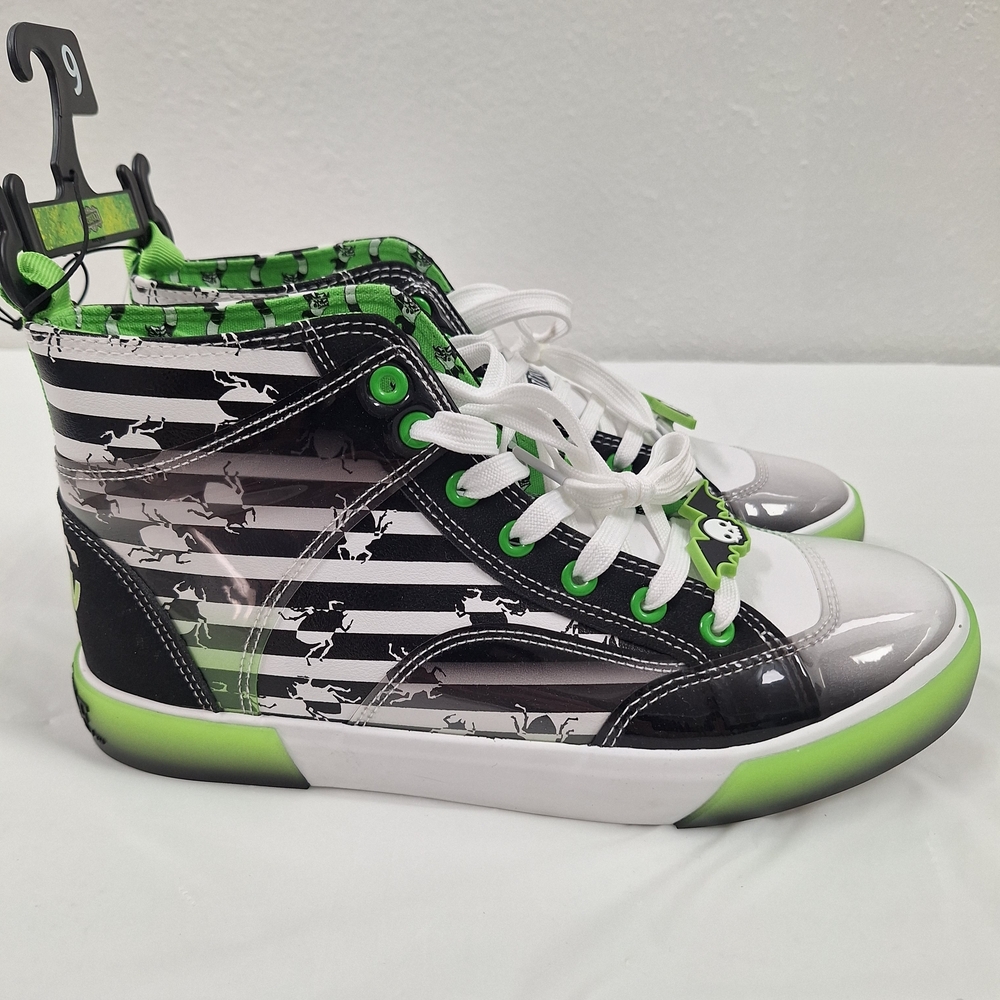 Beetlejuice High-Top Sneakers with Green and Black Design - Picture 3 of 5